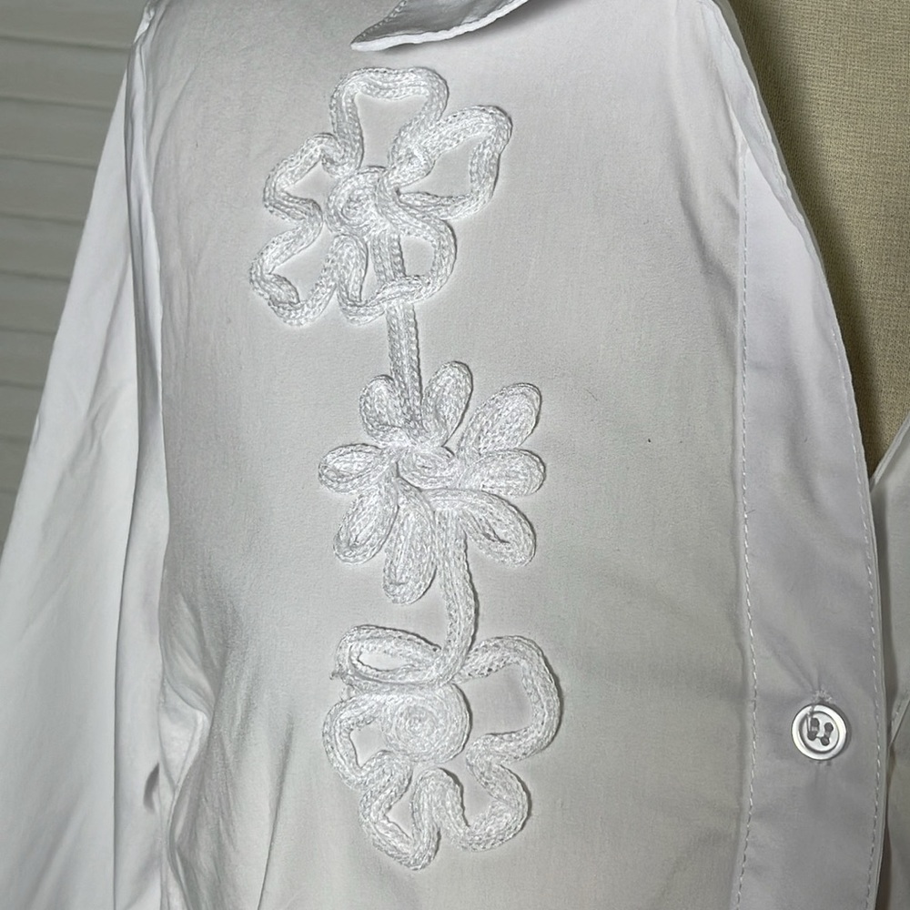 New: Zac & Rachel. Bottom down women’s shirt, color: White. Size: L.Woven + Knit - Picture 5 of 15